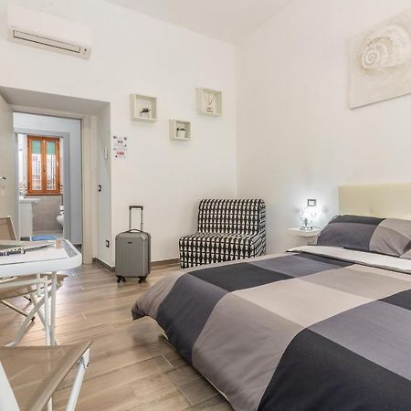 Scirocco Rooms Civitavecchia Eksteriør bilde