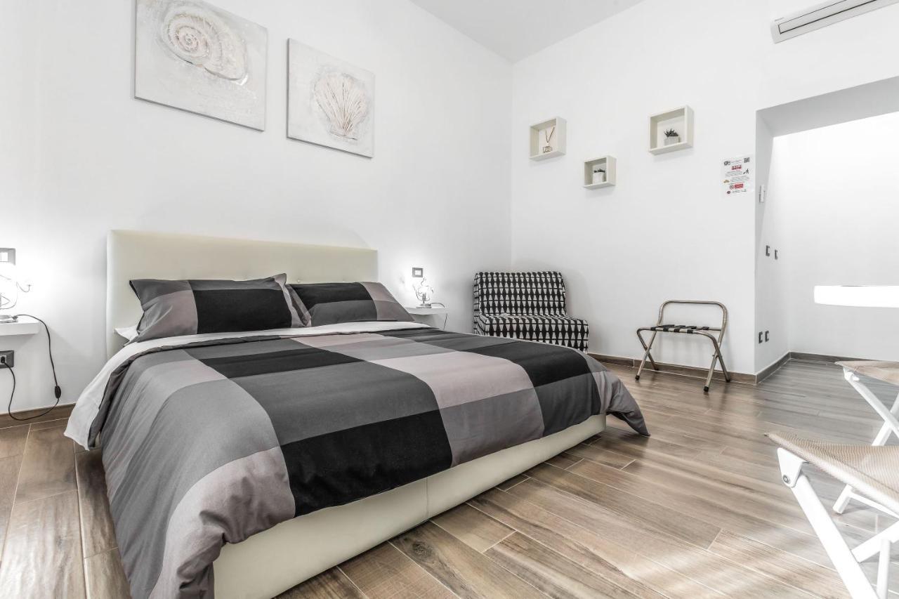 Scirocco Rooms Civitavecchia Eksteriør bilde